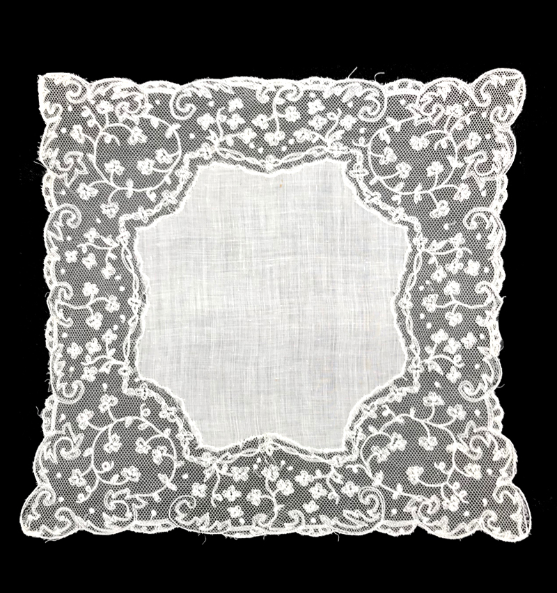 Antique Lace Handkerchief – Wearenotashop