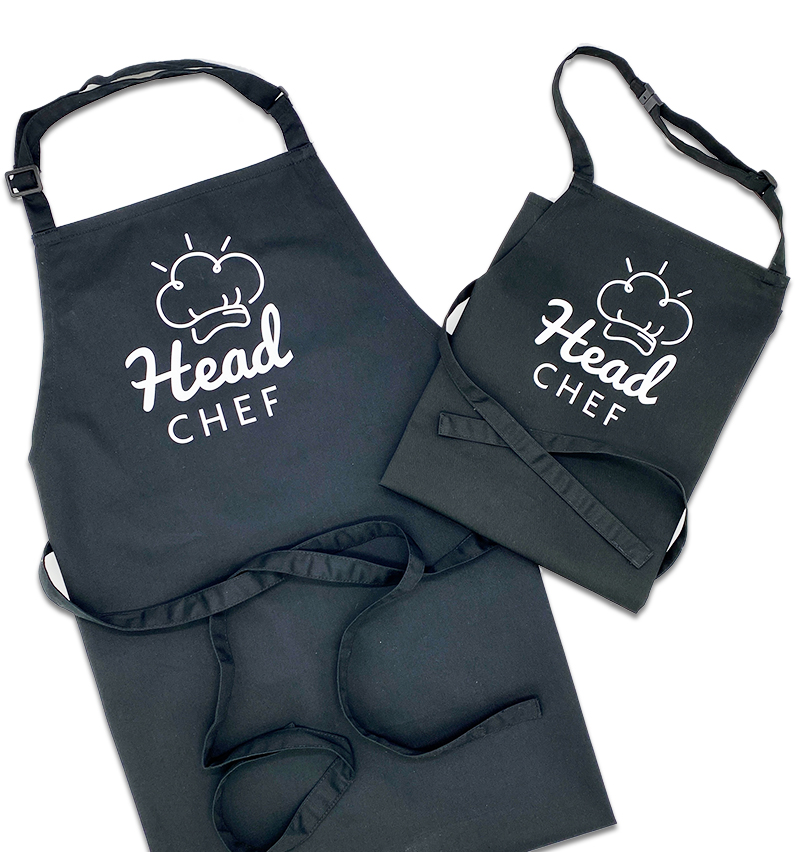 Set Of Mother Father And Daughter Son Kitchen Aprons Head